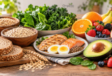 Digestion बेहतर करने वाले साबुत अनाज, हरी सब्जियां, फल, प्रोटीन और एवोकाडो